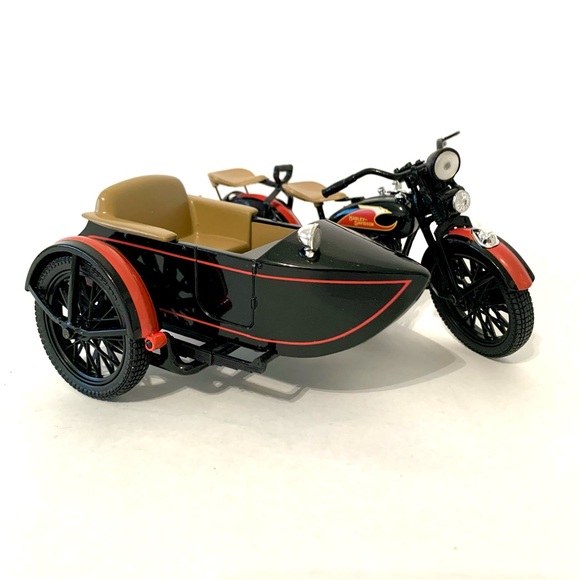 New Harley-Davidson 1933 Motorcycle Sidecar Bank 1:12 Scale Die Cast Replica - Picture 2 of 9
